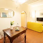 דירה Pelleria 32, In Center Town By Abita לוקה
